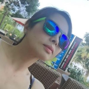 Meet your Posher, Helen